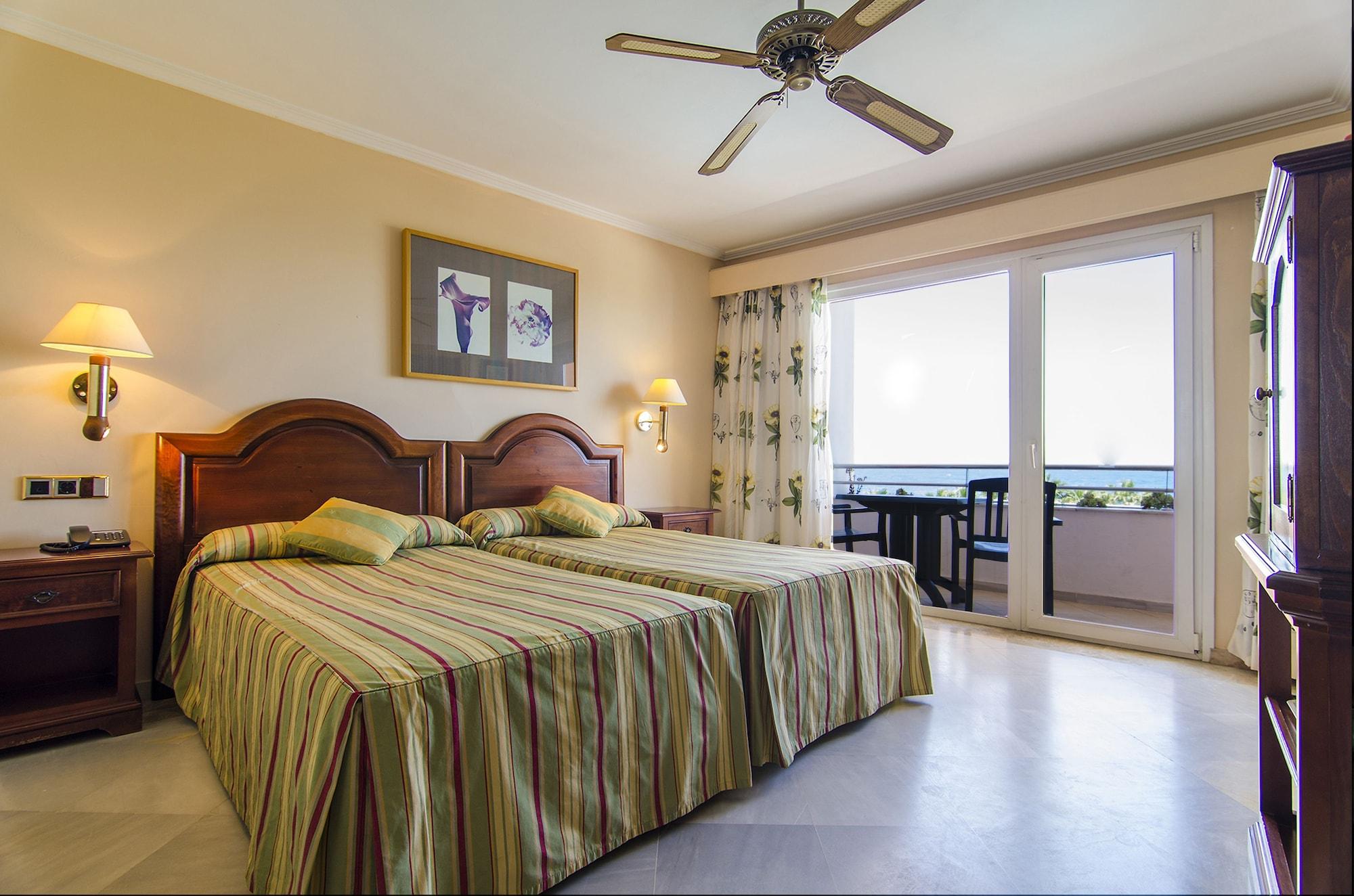 Marbella Playa Hotel Экстерьер фото